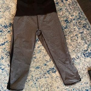 Lululemon running crops